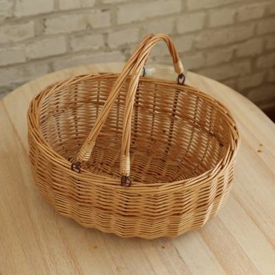 হ্যান্ডলস.কিংউইল সঙ্গে wicker পিকনিক বাস্কেট. (প্রাকৃতিক)